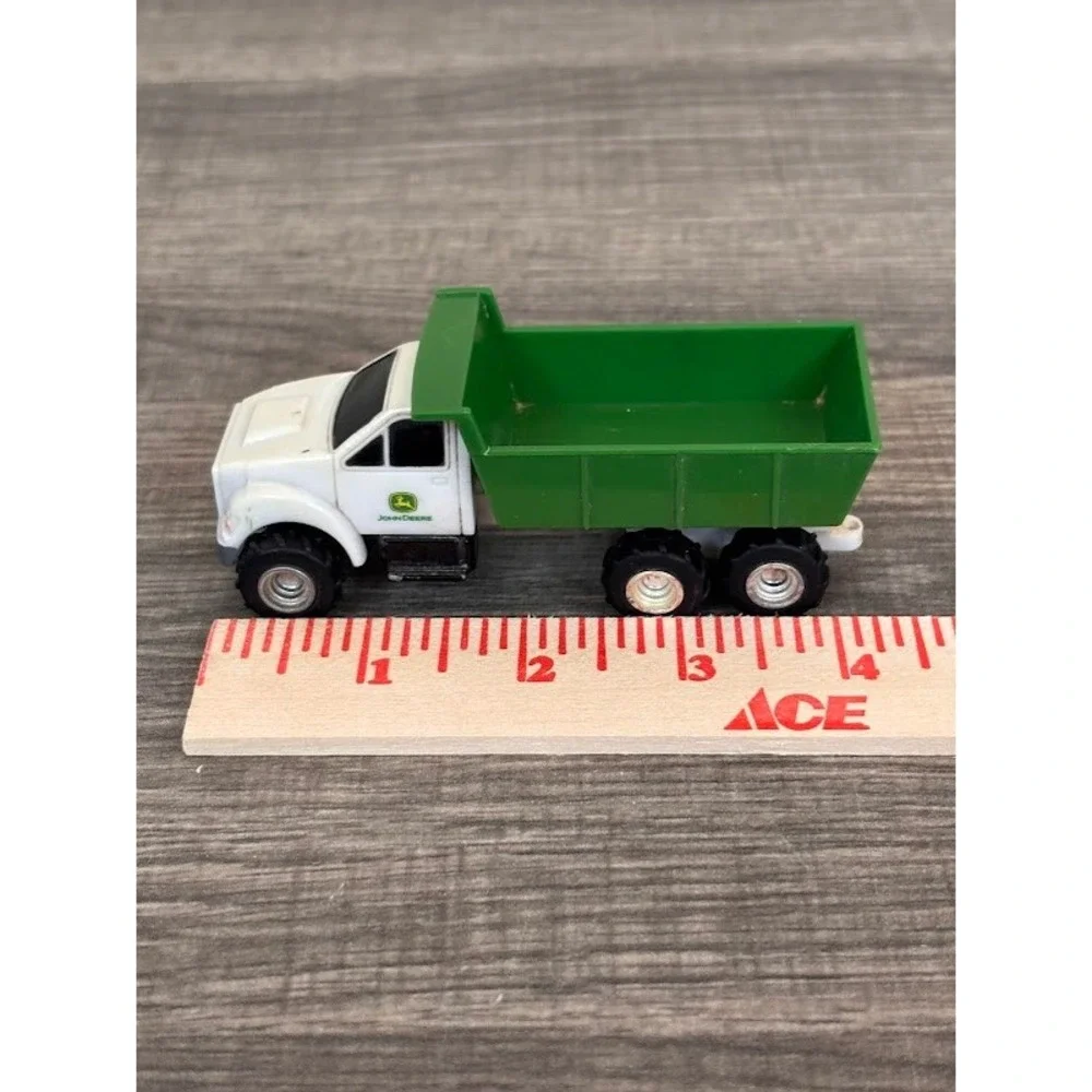 John Deere‎ Ertl White Green Diecast Dump Truck 1/64 Scale Toy J0520YL02